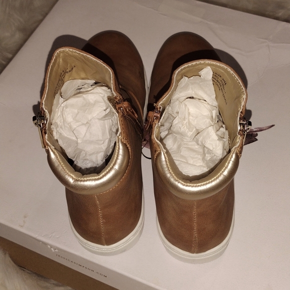 KENNETH Cole Girls boot NWOT - Picture 4 of 4